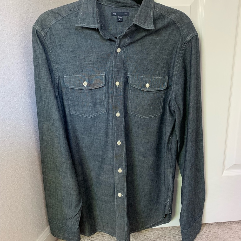 Gap Men’s Denim Button Down Shirt